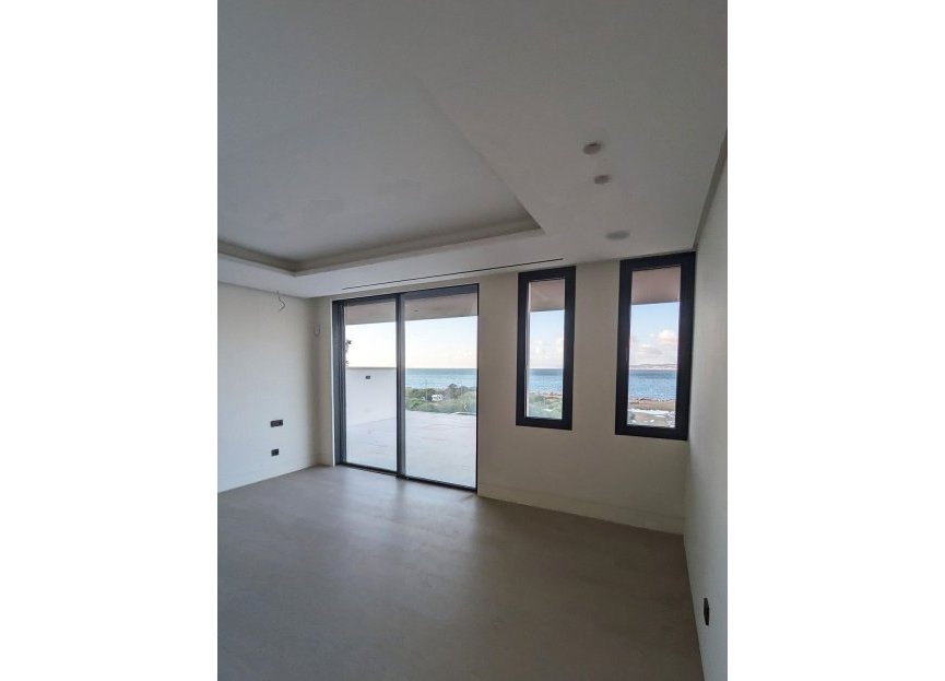 Resale - Apartment - Middle Floor Apartment - Estepona - Estepona Centro