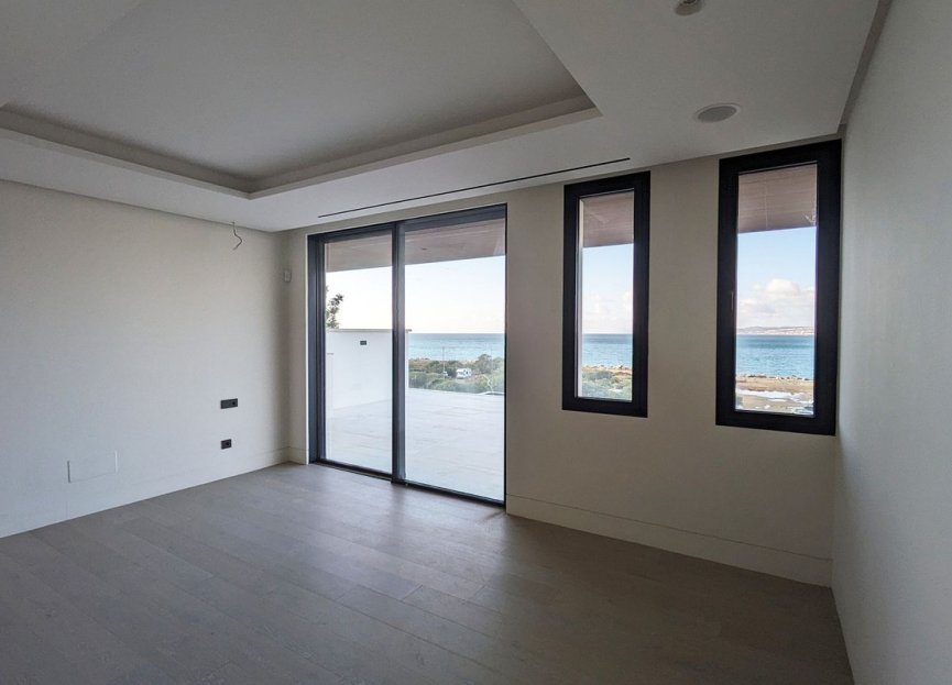 Resale - Apartment - Middle Floor Apartment - Estepona - Estepona Centro