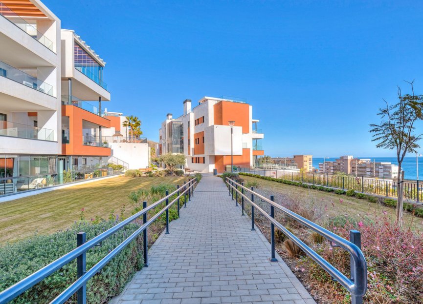 Resale - Apartment - Middle Floor Apartment - Fuengirola - Fuengirola Centro