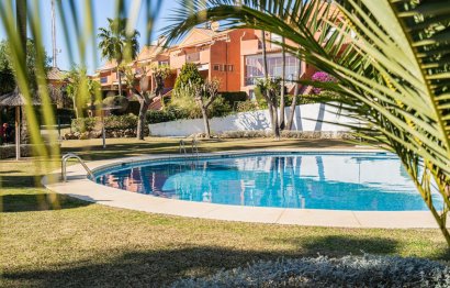 Resale - House - Townhouse - Estepona - Atalaya