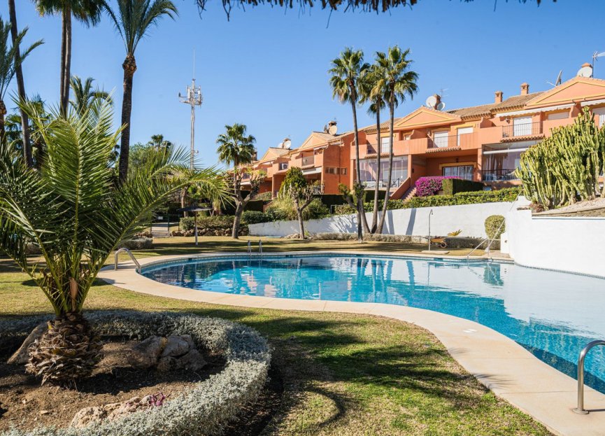 Resale - House - Townhouse - Estepona - Atalaya