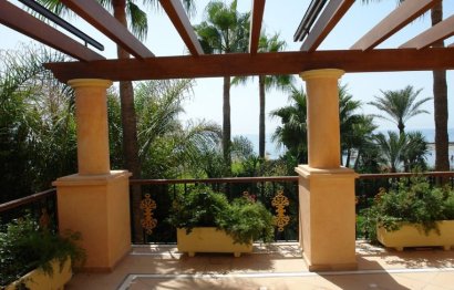 Resale - Apartment - Middle Floor Apartment - Marbella - Puerto Banús