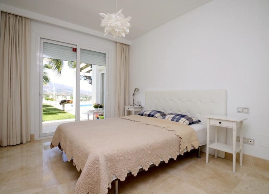 Reventa - House - Detached Villa - Marbella - Las Brisas