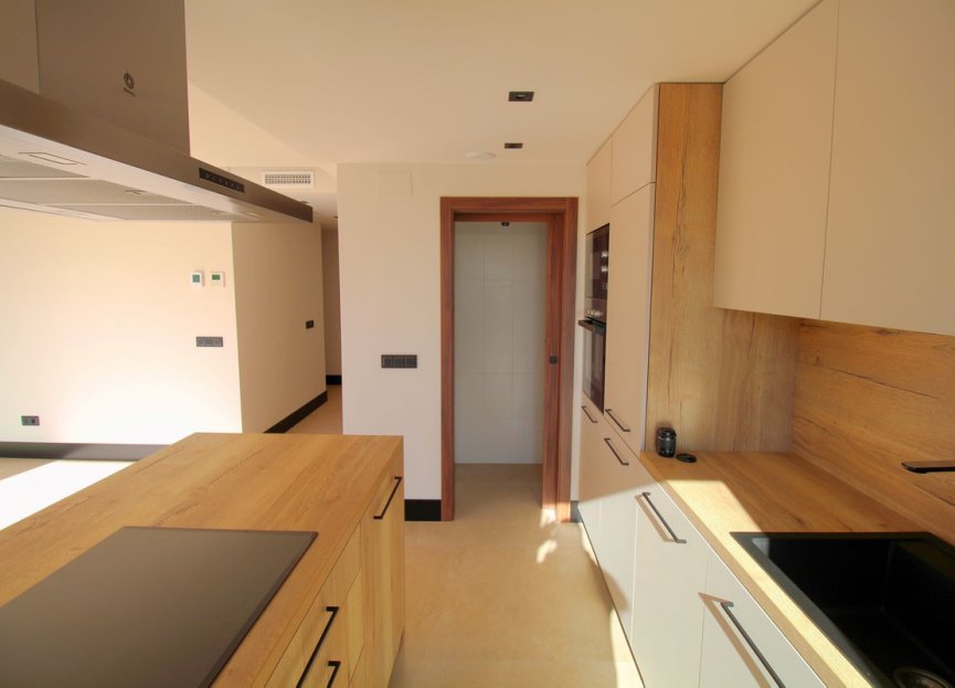 Resale - Apartment - Penthouse Duplex - Marbella - Nueva Andalucia