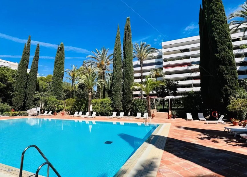 Resale - Apartment - Middle Floor Apartment - Marbella - Marbella Centro