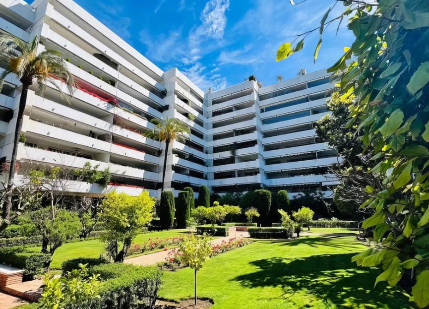 Resale - Apartment - Middle Floor Apartment - Marbella - Marbella Centro