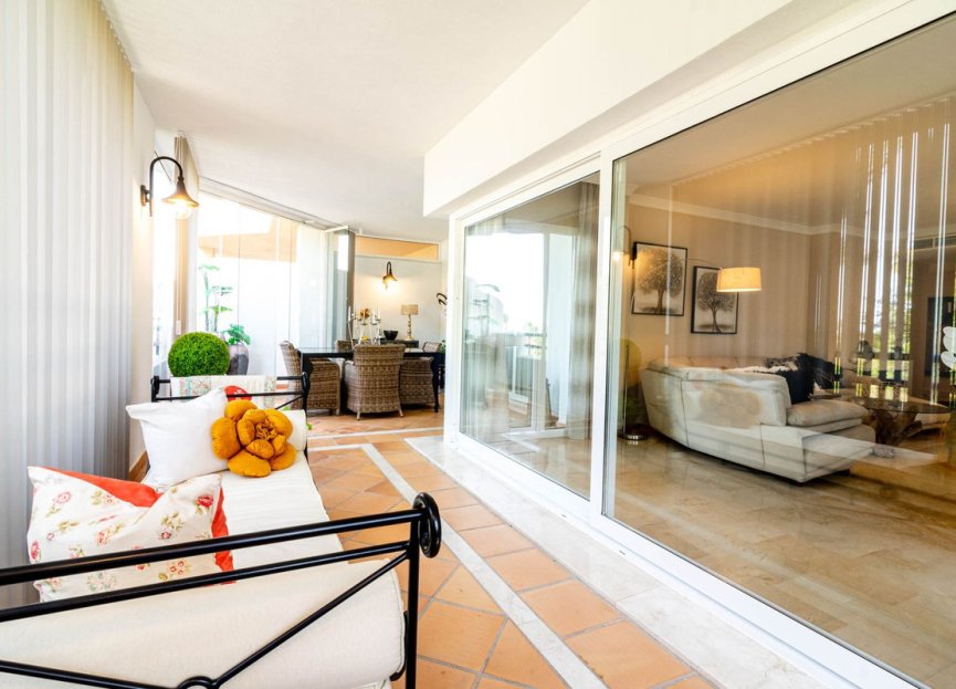 Resale - Apartment - Middle Floor Apartment - Marbella - Elviria