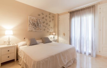 Resale - Apartment - Middle Floor Apartment - Marbella - Elviria