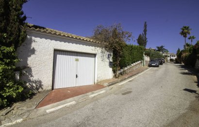 Reventa - House - Detached Villa - Marbella - Elviria