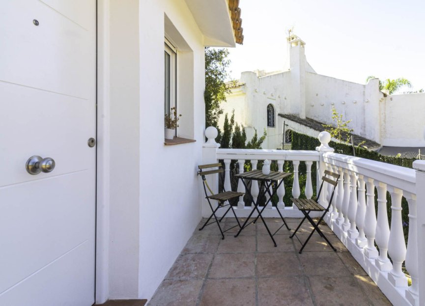 Reventa - House - Detached Villa - Marbella - Elviria