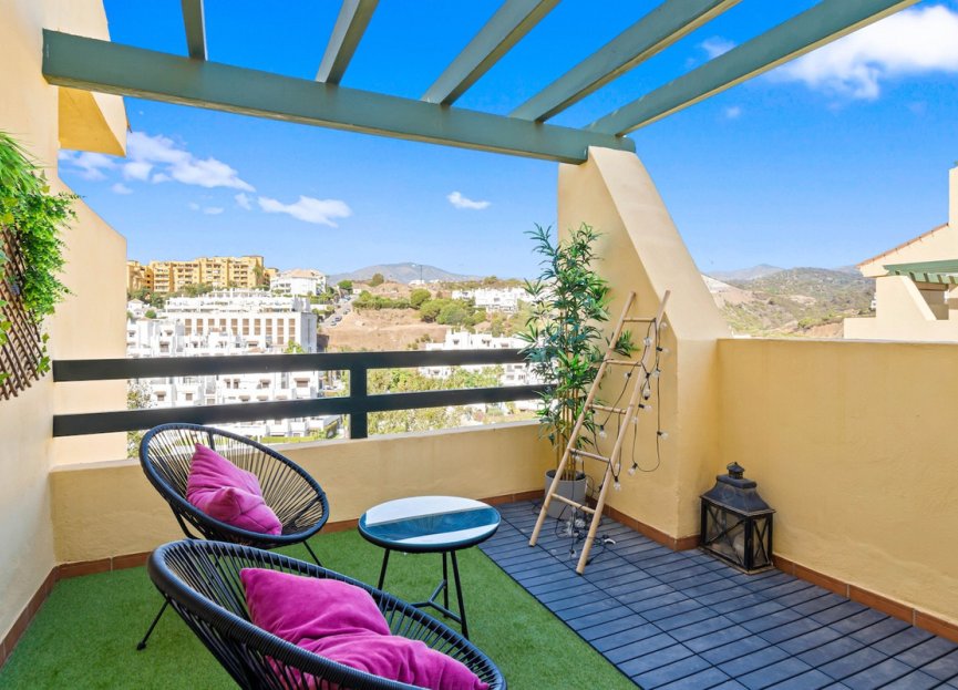 Resale - Apartment - Middle Floor Apartment - Estepona - Estepona Centro