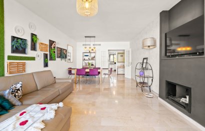 Resale - Apartment - Middle Floor Apartment - Estepona - Estepona Centro