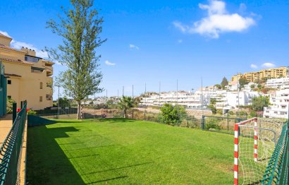 Resale - Apartment - Middle Floor Apartment - Estepona - Estepona Centro