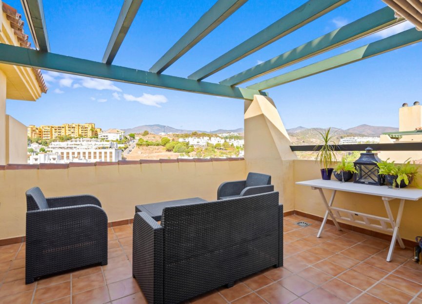 Resale - Apartment - Middle Floor Apartment - Estepona - Estepona Centro