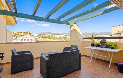 Resale - Apartment - Middle Floor Apartment - Estepona - Estepona Centro