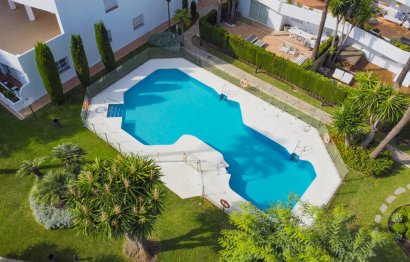 Resale - Apartment - Middle Floor Apartment - Marbella - Nueva Andalucia