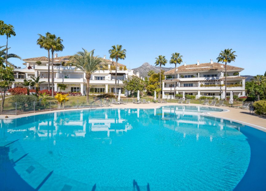 Resale - Apartment - Ground Floor Apartment - Marbella - The Golden Mile