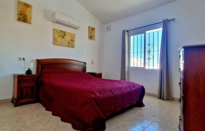 Resale - House - Detached Villa - Fuengirola - Fuengirola Centro