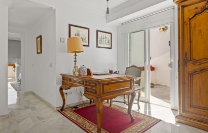 Resale - House - Townhouse - Marbella - Nueva Andalucia