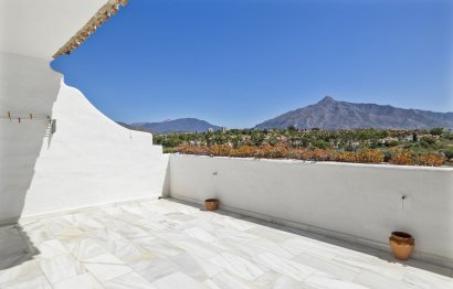 Resale - House - Townhouse - Marbella - Nueva Andalucia