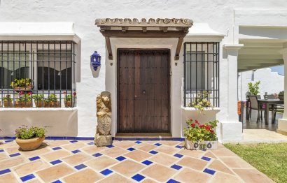 Resale - House - Townhouse - Marbella - Nueva Andalucia