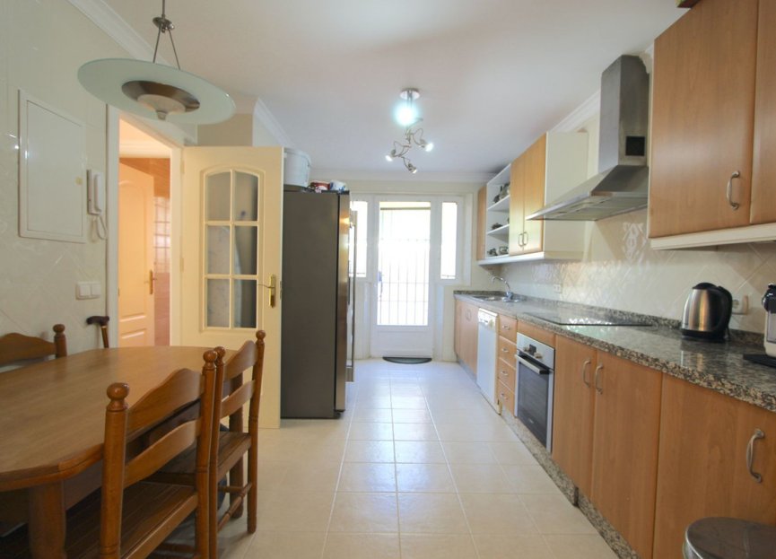 Resale - House - Semi-Detached House - Marbella - Elviria