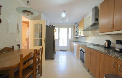 Resale - House - Semi-Detached House - Marbella - Elviria