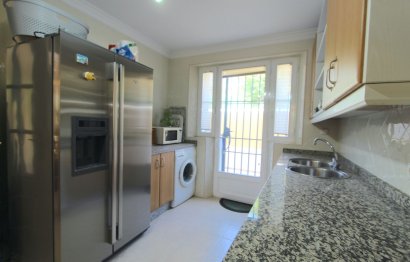 Resale - House - Semi-Detached House - Marbella - Elviria