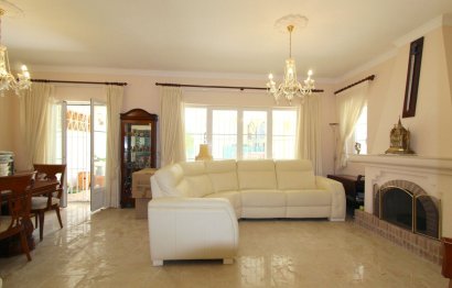 Resale - House - Semi-Detached House - Marbella - Elviria