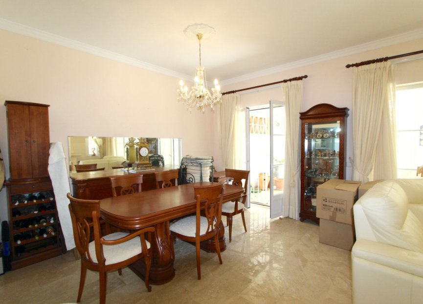 Resale - House - Semi-Detached House - Marbella - Elviria