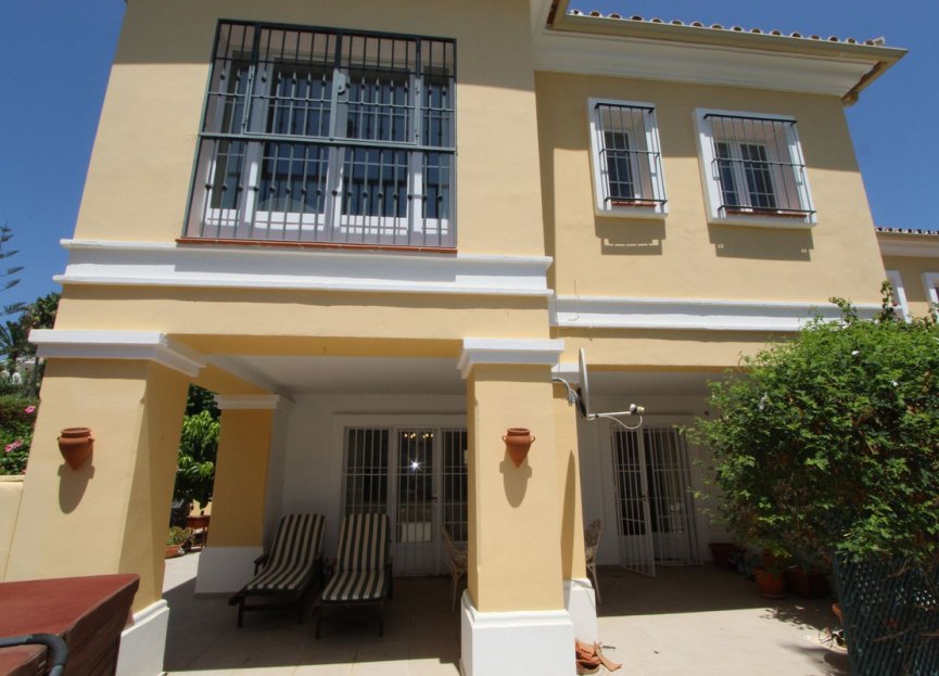 Resale - House - Semi-Detached House - Marbella - Elviria