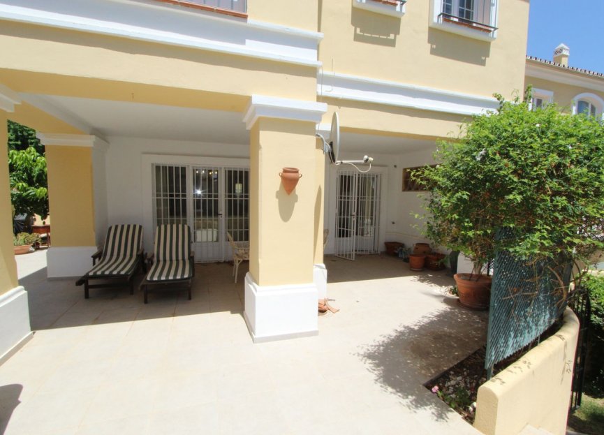 Resale - House - Semi-Detached House - Marbella - Elviria