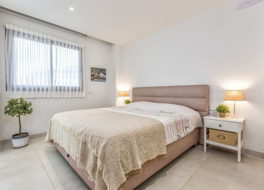 Resale - Apartment - Middle Floor Apartment - Fuengirola - Fuengirola Centro