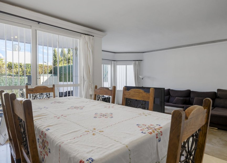 Resale - House - Townhouse - Estepona - Estepona Centro