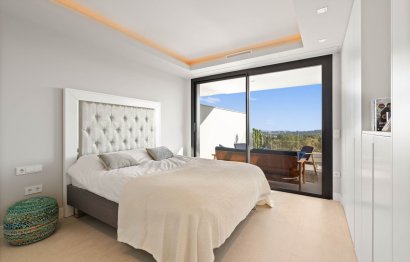 Resale - Apartment - Middle Floor Apartment - Marbella - Nueva Andalucia