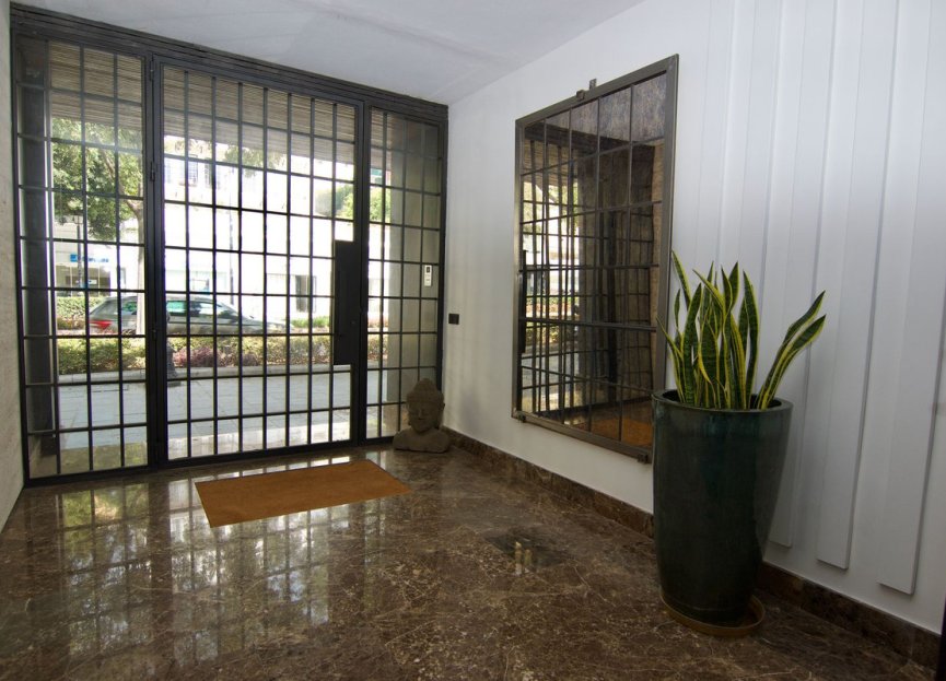 Resale - Apartment - Middle Floor Apartment - Marbella - Marbella Centro