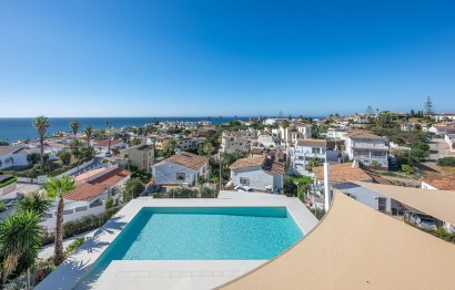 Resale - House - Detached Villa - Mijas