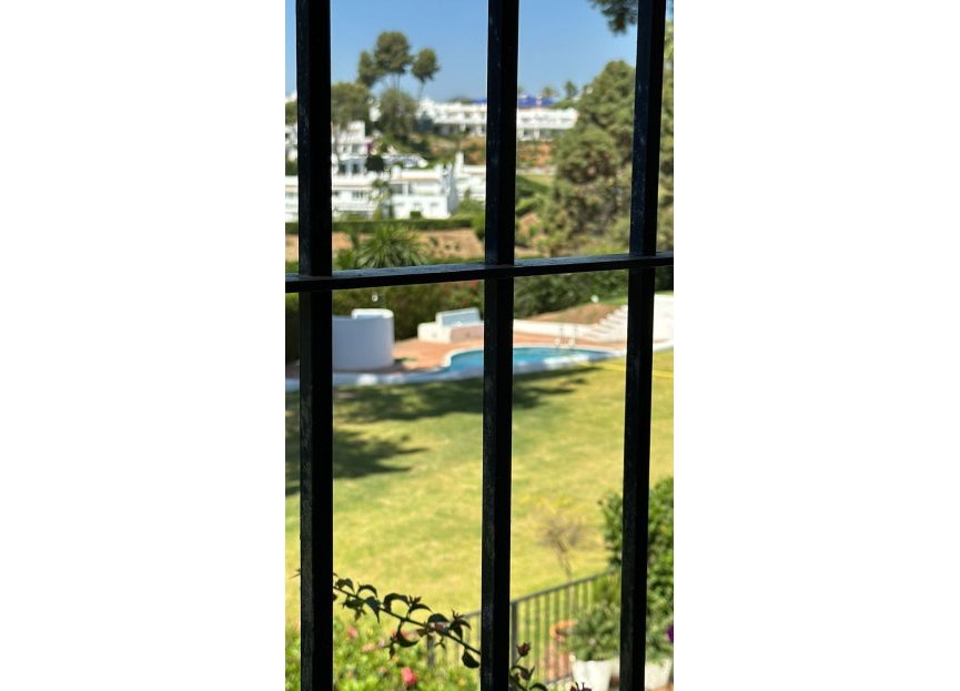 Resale - House - Semi-Detached House - Marbella - Nueva Andalucia