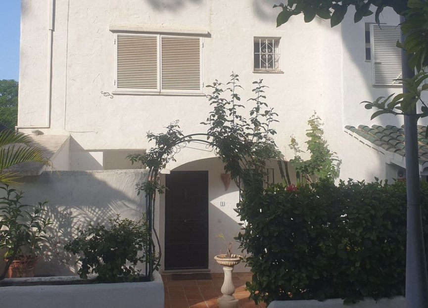 Reventa - House - Semi-Detached House - Marbella - Nueva Andalucia