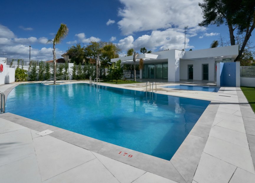 Reventa - House - Semi-Detached House - Marbella - Guadalmina Alta