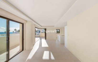 Resale - Apartment - Penthouse Duplex - Estepona - Estepona Centro