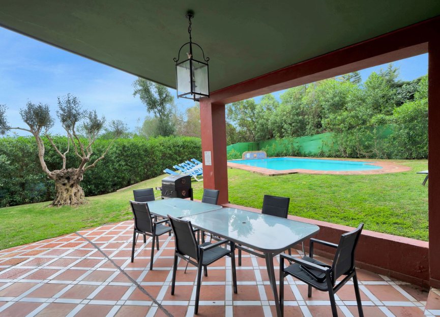 Resale - House - Detached Villa - Marbella - Elviria