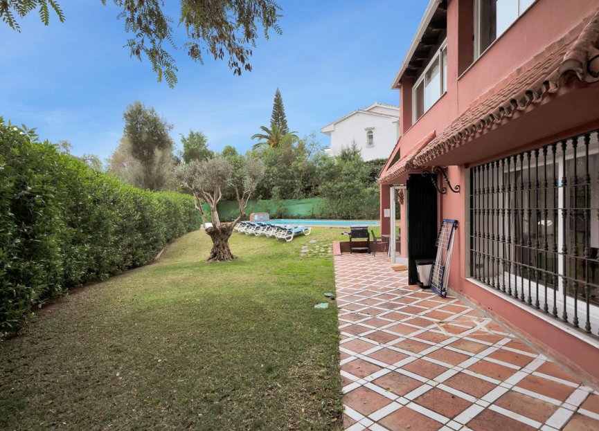 Resale - House - Detached Villa - Marbella - Elviria