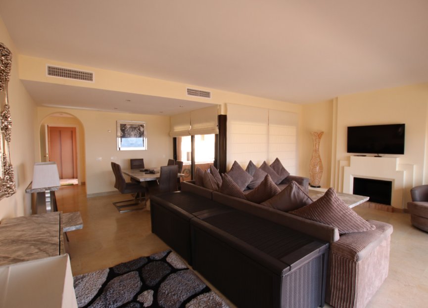 Resale - Apartment - Penthouse - Manilva - La Duquesa