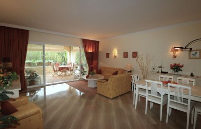 Resale - Apartment - Middle Floor Apartment - Marbella - Elviria