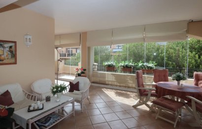 Resale - Apartment - Middle Floor Apartment - Marbella - Elviria