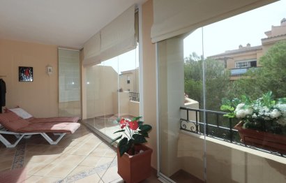 Resale - Apartment - Middle Floor Apartment - Marbella - Elviria