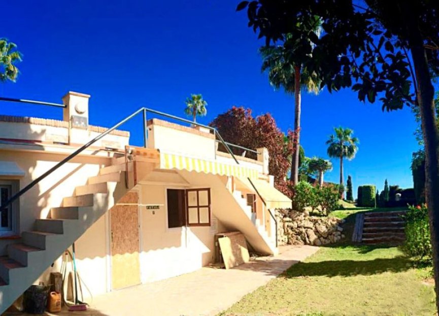 Reventa - House - Detached Villa - Marbella - Elviria