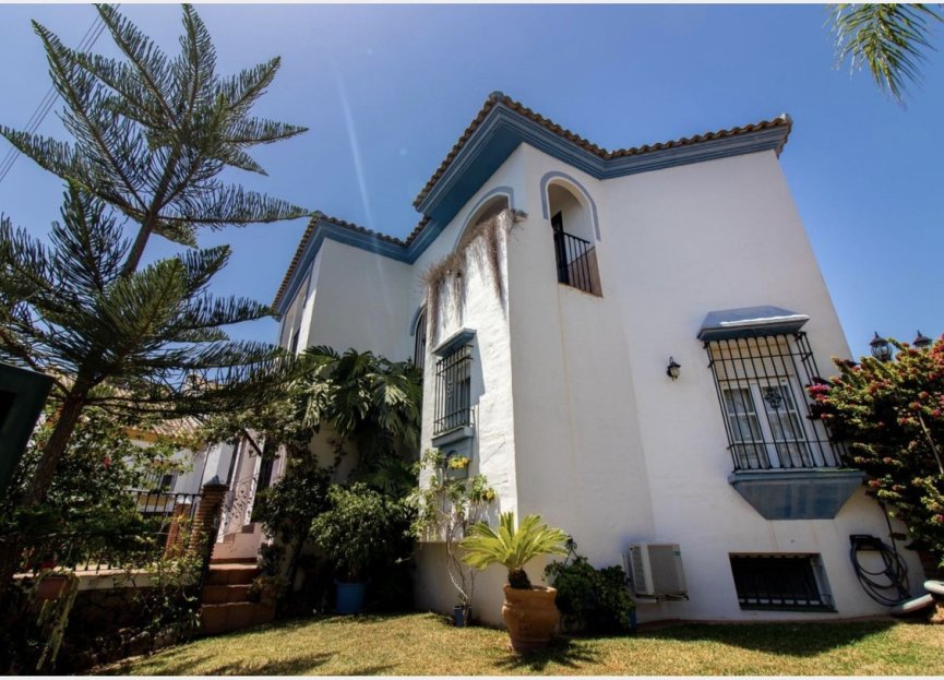 Resale - House - Detached Villa - Marbella - Marbella Centro