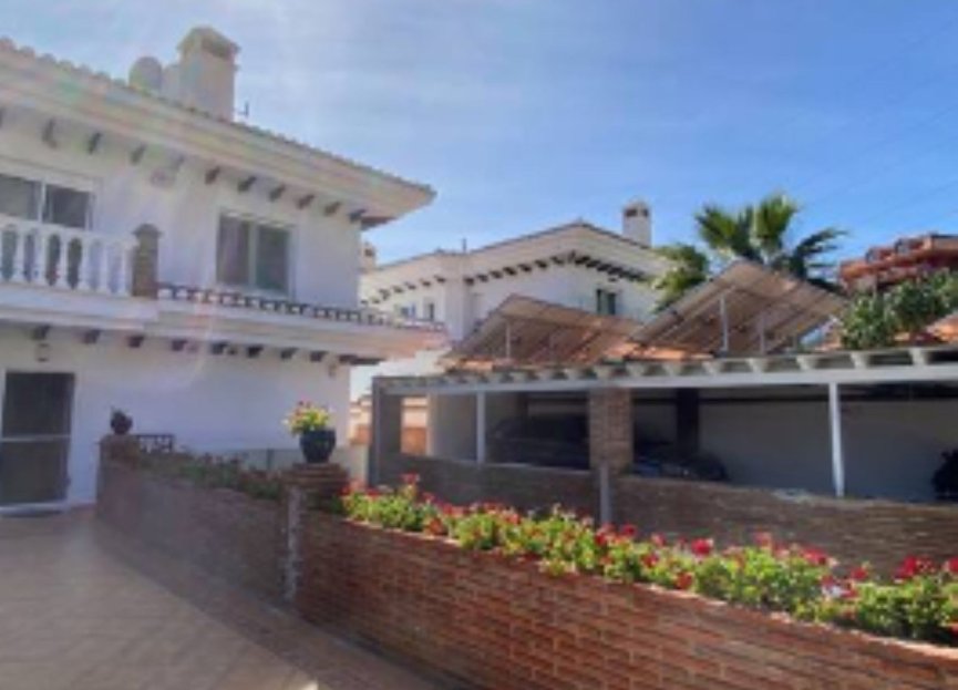 Reventa - House - Detached Villa - Benalmádena - Benalmadena Centro